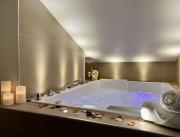 Suite Cocon Blanc avec Spa/Jacuzzi privatif à 45min de Lyon - 1