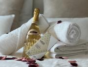 Suite Cocon Blanc avec Spa/Jacuzzi privatif à 45min de Lyon - 17