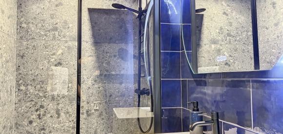 Suite Cocon Blanc avec Spa/Jacuzzi privatif à 45min de Lyon