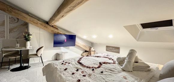 Suite Cocon Blanc avec Spa/Jacuzzi privatif à 45min de Lyon