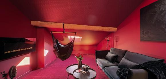 Suite Luxe Rouge avec Spa/Jacuzzi privatif LOVEROOM à 45min de Lyon