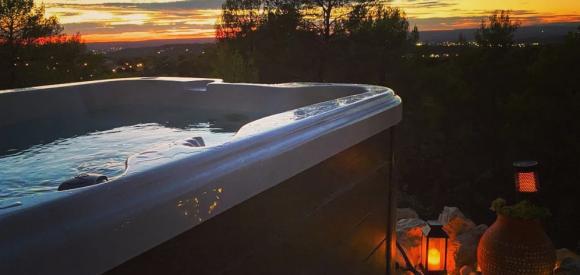 Love room dans un moulin provencal avec jacuzzi privé extérieur, Bouches du Rhône