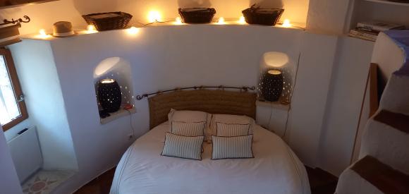 Love room dans un moulin provencal avec jacuzzi privé extérieur, Bouches du Rhône