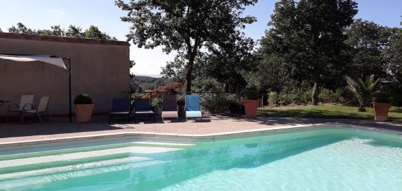 Cabane sur pilotis Miel et Coton avec Spa privatif, Aude