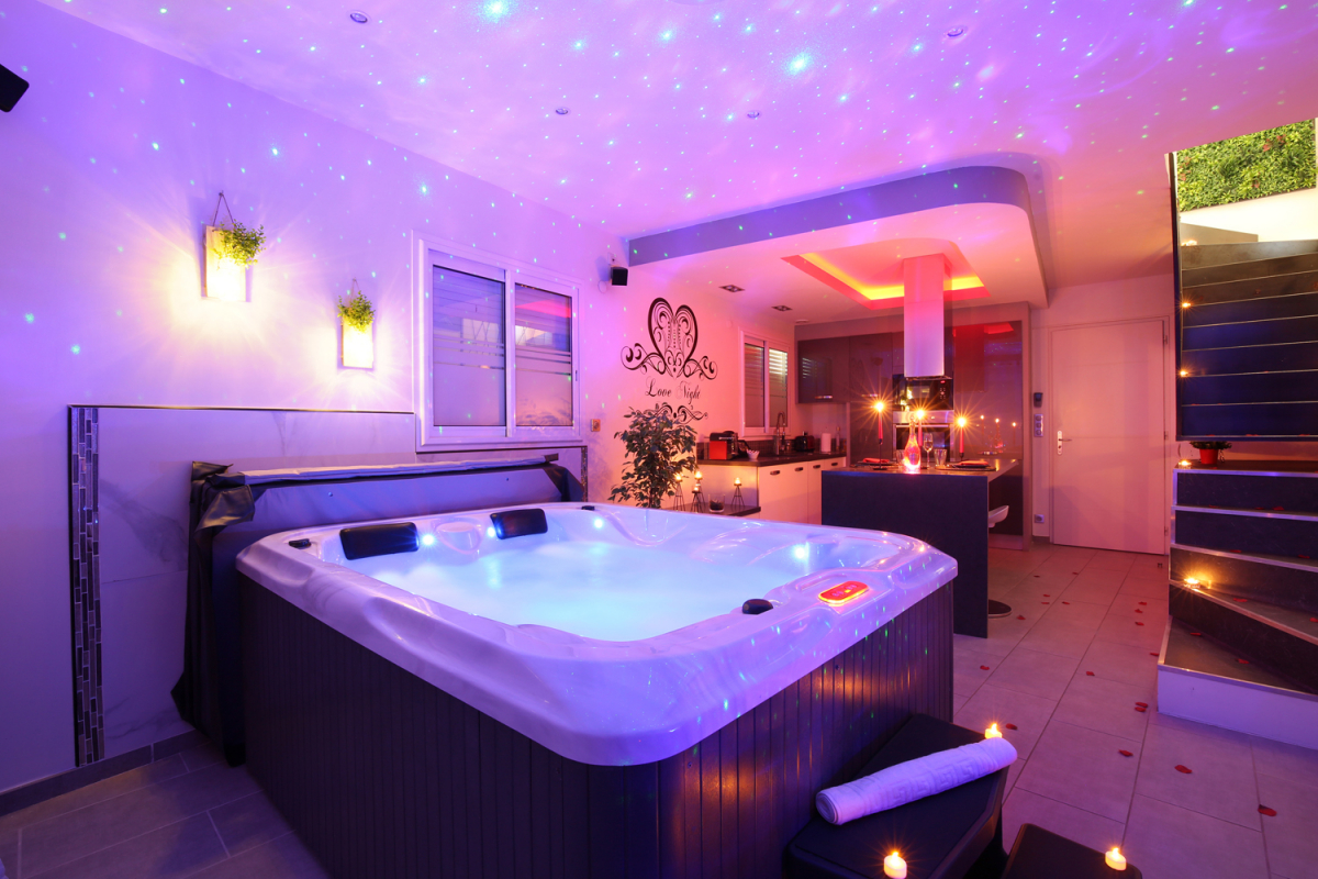 Villa sensuelle avec Spa privatif et sa pièce secrète "50 nuances de Grey" en option, proche de