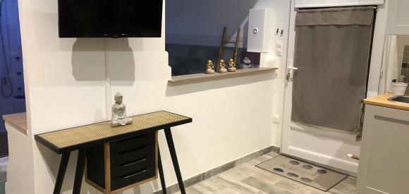 Studio pour deux avec spa privatif, au pied du Luberon