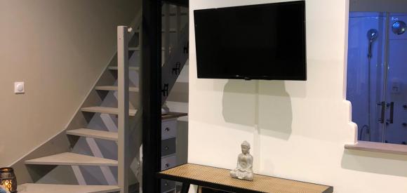 Studio pour deux avec spa privatif, au pied du Luberon