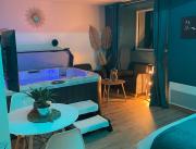 Gîte Romantique avec Jacuzzi privatif, 20 min de Nantes - 2