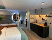 Suite Luxe et Charme  avec Baignoire jacuzzi, proche Bordeaux - 9