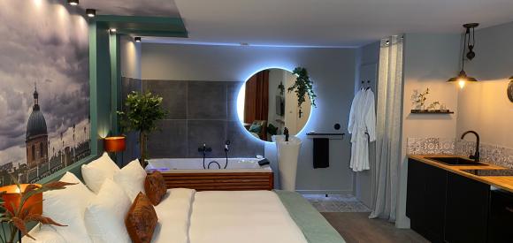 Suite Luxe et Charme  avec Baignoire jacuzzi, proche Bordeaux