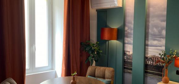 Suite Luxe et Charme  avec Baignoire jacuzzi, proche Bordeaux
