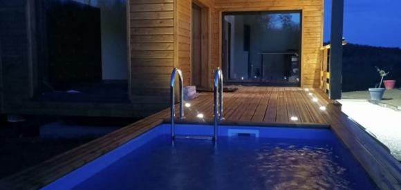 Lodge classé 3* avec jacuzzi et piscine privatifs, Dordogne