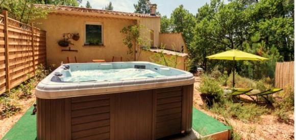 Suite avec jacuzzi et solarium privé, Mont Ventoux