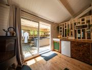 Chalet avec jacuzzi privatif et poêle à bois, proche Caen - 2