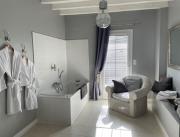 Gite Romantique de luxe avec jacuzzi et piscine, proche de Tours - 6