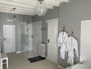 Gite Romantique de luxe avec jacuzzi et piscine, proche de Tours - 7