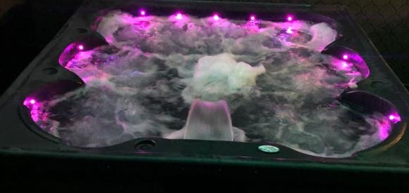 Suite Love room coquine avec jacuzzi privatif, Normandie