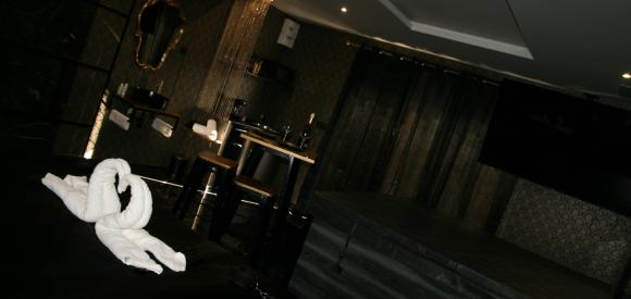 Suite Love room coquine avec jacuzzi privatif, Normandie