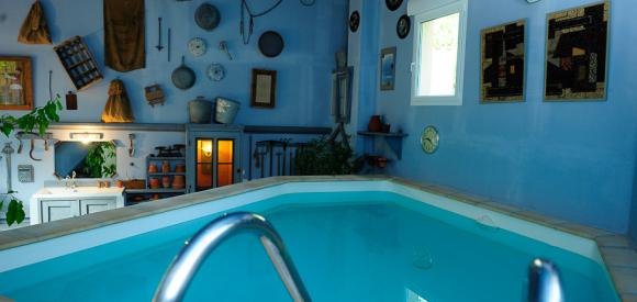 Suite  pour deux personnes avec piscine privative chauffée en Provence
