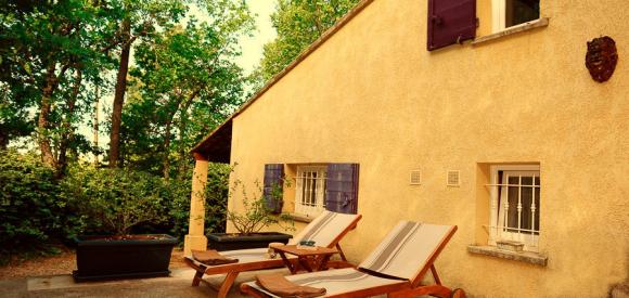 Suite  pour deux personnes avec piscine privative chauffée en Provence