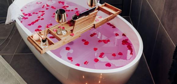 Suite sensuelle avec dîner aux chandelles