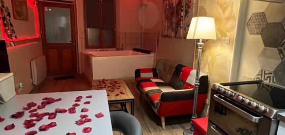 Gîte de Prestige avec Bain Spa privatif dans l'ain, près de LYON