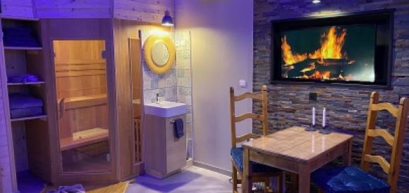 Chambre avec spa , sauna et hammam privatifs près de Lyon