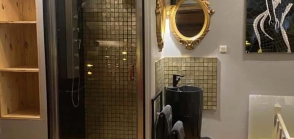 Love room AMBIANCE SECRET et spa privatif près de Lyon