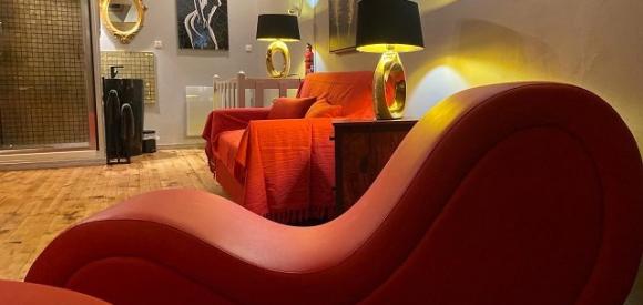 Love room AMBIANCE SECRET et spa privatif près de Lyon