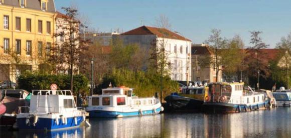 Appartement aux plaisirs extrêmes avec Balnéothérapie, Roanne