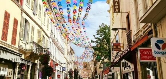 Appartement aux plaisirs extrêmes avec Balnéothérapie, Roanne