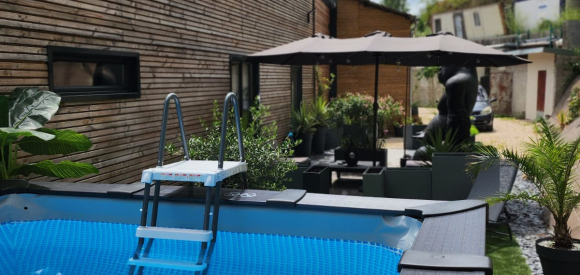 Suite d'exception de 90 m2 spa sauna terrasse piscine privative 30 min de Grenoble