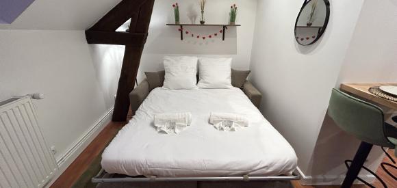 Appartement rooftop avec Jacuzzi Privatif, Centre Senlis, proche Paris