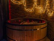 Love room  à thème salle de jeux pour adultes, espace jacuzzi et terrasse vue sur les toits, Libourne - 8