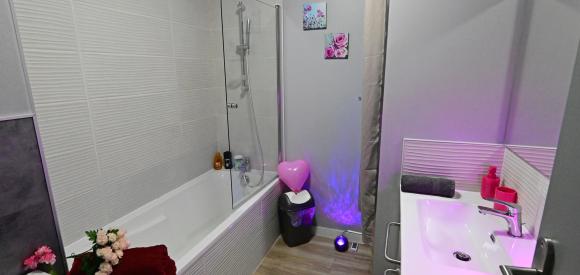 Chambre Luxe avec jacuzzi balnéo et sauna privatif en front de Mer Biscarrosse Plage