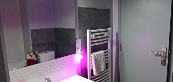 Chambre Luxe avec jacuzzi balnéo et sauna privatif en front de Mer Biscarrosse Plage