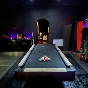 Loft / love room 80m2 avec jacuzzi et sauna, Gard
