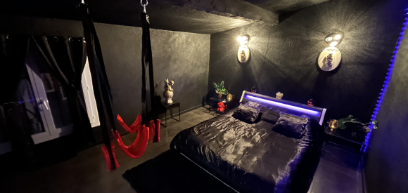Loft / love room 80m2 avec jacuzzi et sauna, Gard