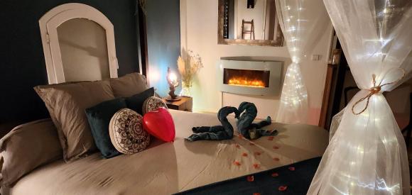 Love room romantique avec jacuzzi privé, Proche La Ciotat