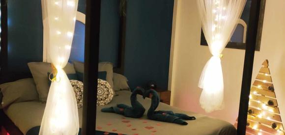 Love room romantique avec jacuzzi privé, Proche La Ciotat