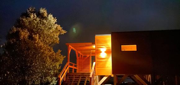 Cabane perchée "A perte de vue" avec spa privatif, près Carcassonne