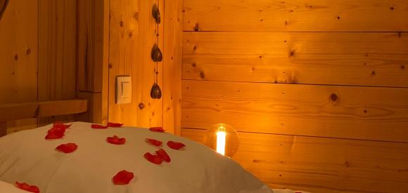 Cabane perchée "A perte de vue" avec spa privatif, près Carcassonne