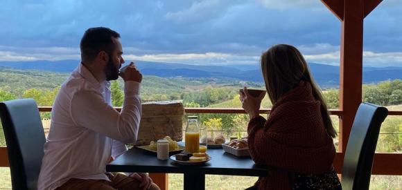 Cabane perchée "A perte de vue" avec spa privatif, près Carcassonne