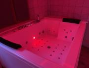 Love room ambiance Emmanuelle avec Bain SPA XXL - 2