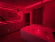Love room ambiance Emmanuelle avec Bain SPA XXL - 17