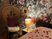 Love room ambiance Emmanuelle avec Bain SPA XXL - 12