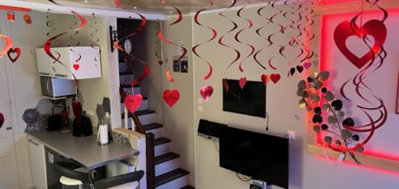 Love room ambiance Emmanuelle avec Bain SPA XXL