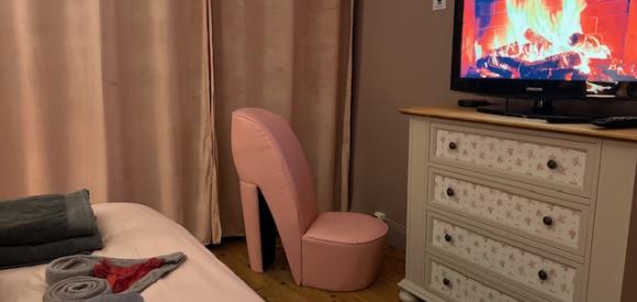 Love room ambiance Emmanuelle avec Bain SPA XXL