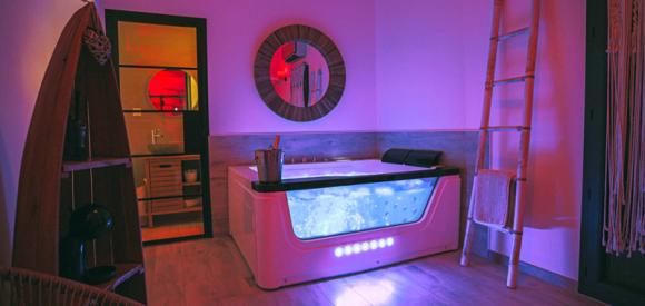 Suite 50 Nuances avec spa entre Marseille et Toulon