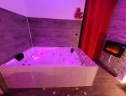 Suite romantique avec jacuzzi privatif au coeur d'Avignon - 2